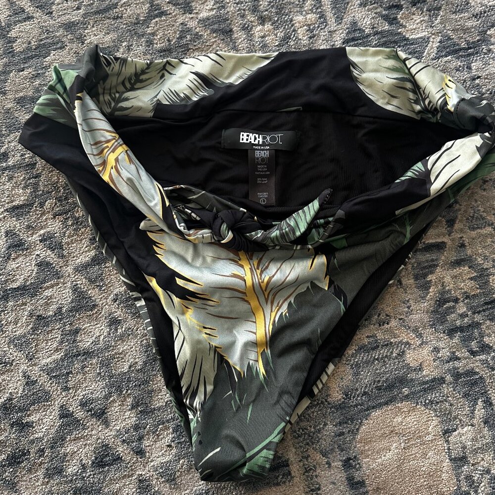 Beach Riot Bathing Suit Bottoms (L)